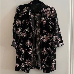 Dynamite‎ Floral Blazer